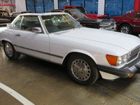 Image 1 of 13 of a 1987 MERCEDES-BENZ 560SL