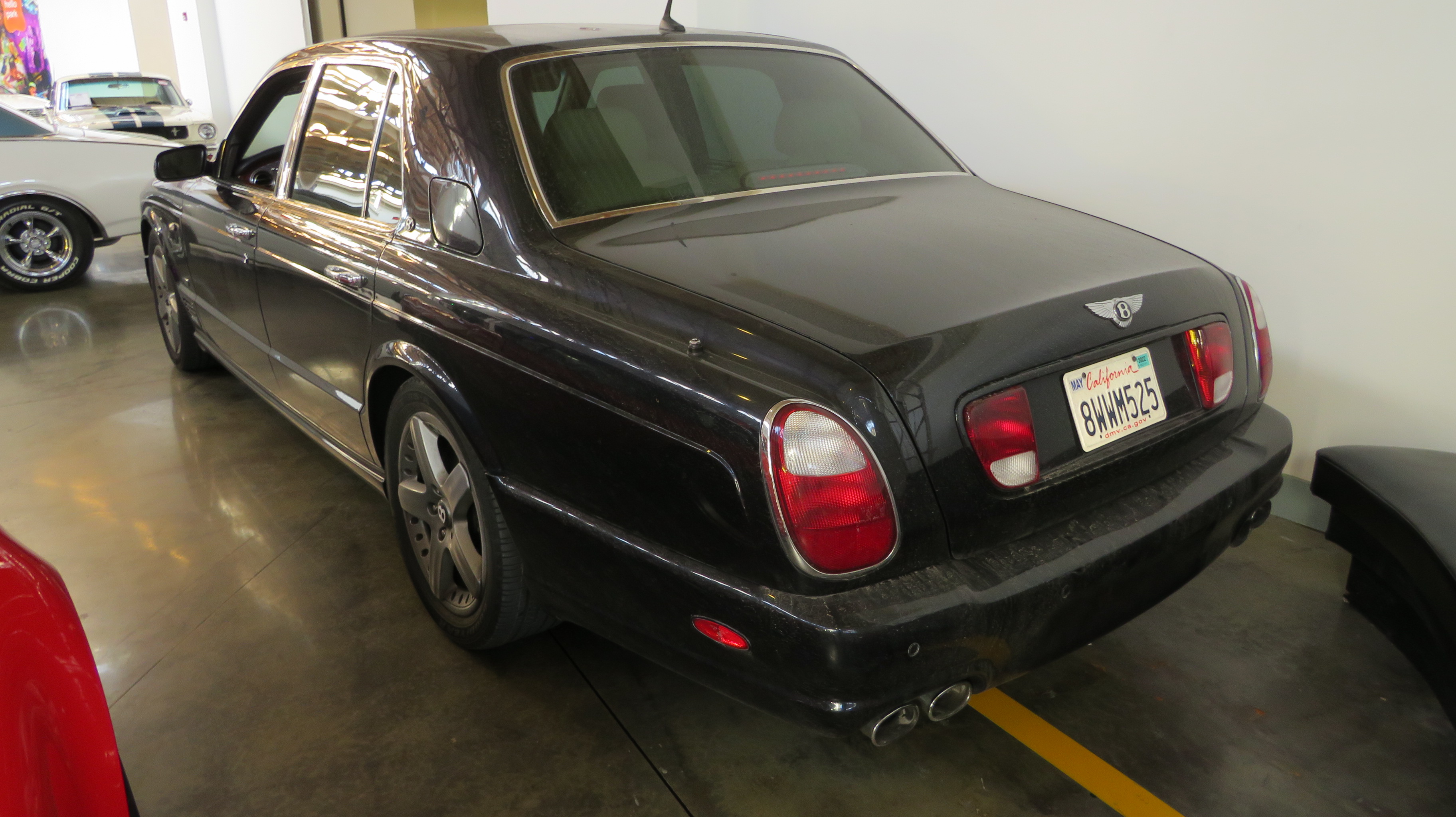 2nd Image of a 2005 BENTLEY ARNAGE MULLINER T