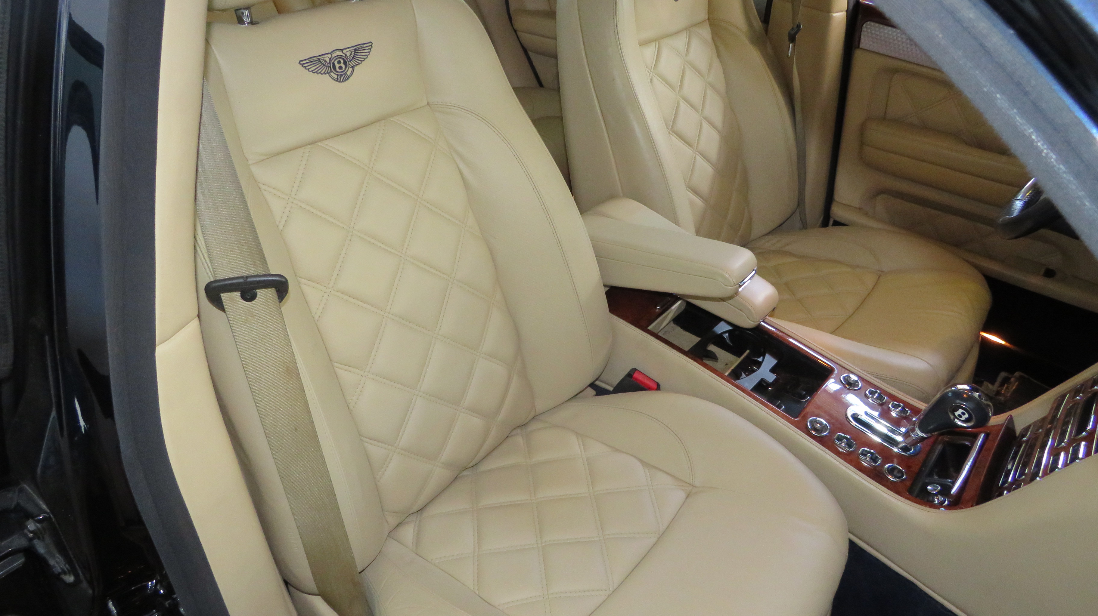 8th Image of a 2005 BENTLEY ARNAGE MULLINER T