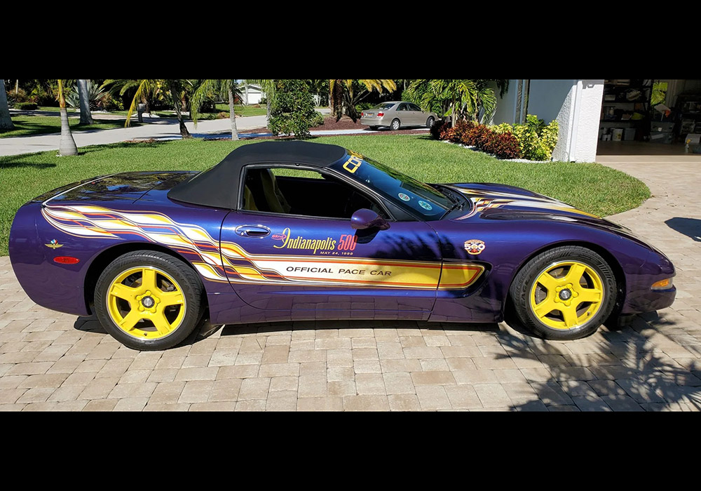 2nd Image of a 1998 CHEVROLET CORVETTE