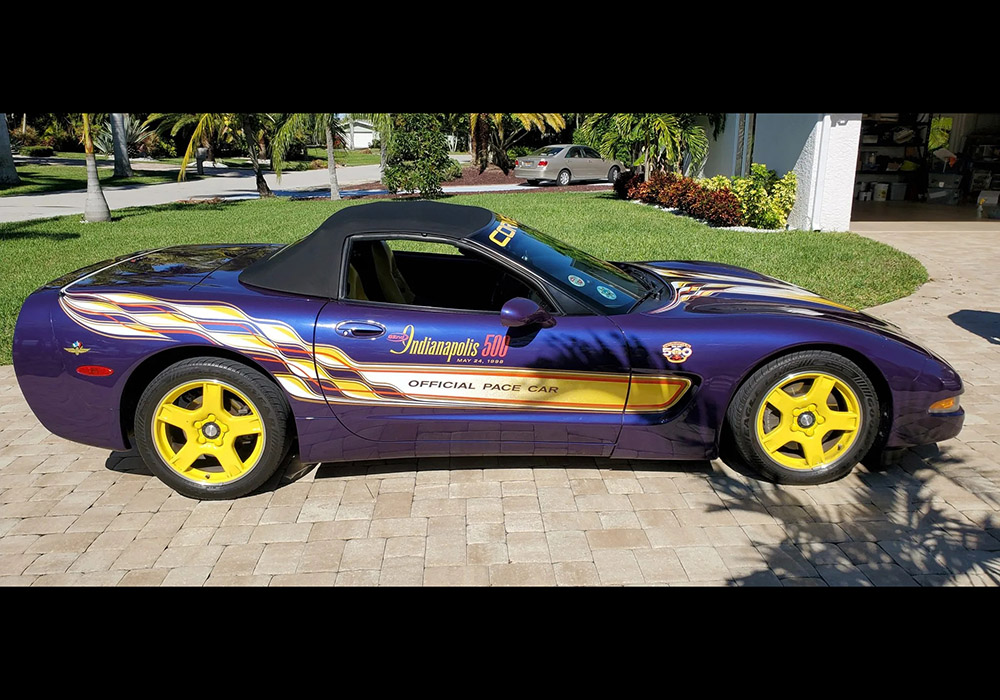 2nd Image of a 1998 CHEVROLET CORVETTE