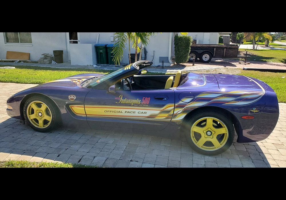 5th Image of a 1998 CHEVROLET CORVETTE