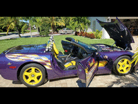 Image 5 of 11 of a 1998 CHEVROLET CORVETTE