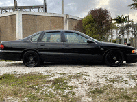 Image 4 of 24 of a 1996 CHEVROLET IMPALA / CAPRICE