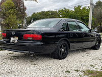 Image 9 of 24 of a 1996 CHEVROLET IMPALA / CAPRICE