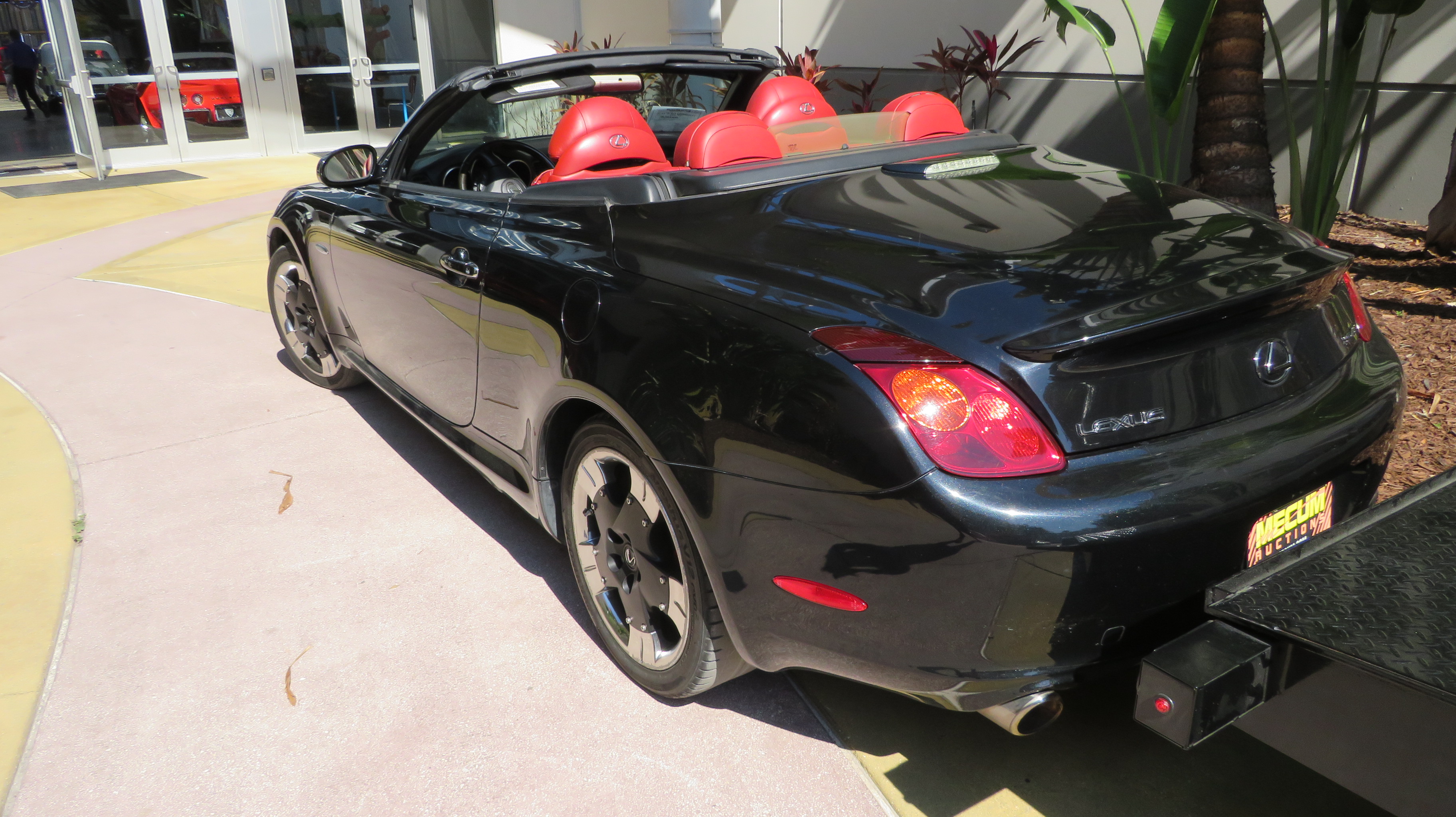 10th Image of a 2005 LEXUS SC430