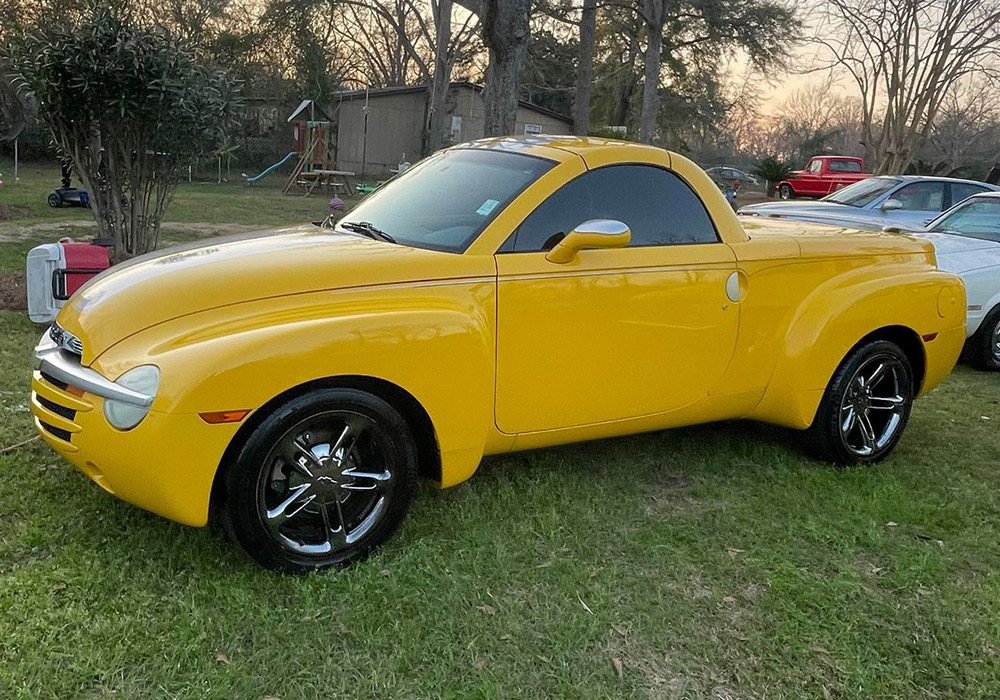 1st Image of a 2005 CHEVROLET SSR