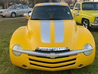 Image 3 of 12 of a 2005 CHEVROLET SSR