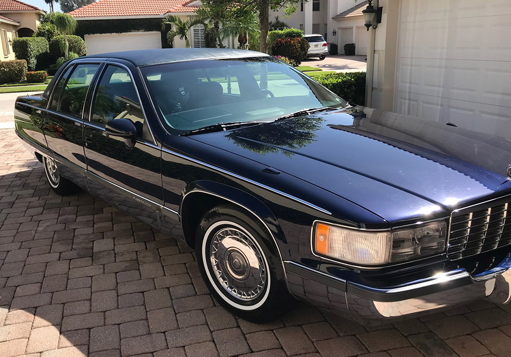 2nd Image of a 1994 CADILLAC FLEETWOOD BROUGHAM
