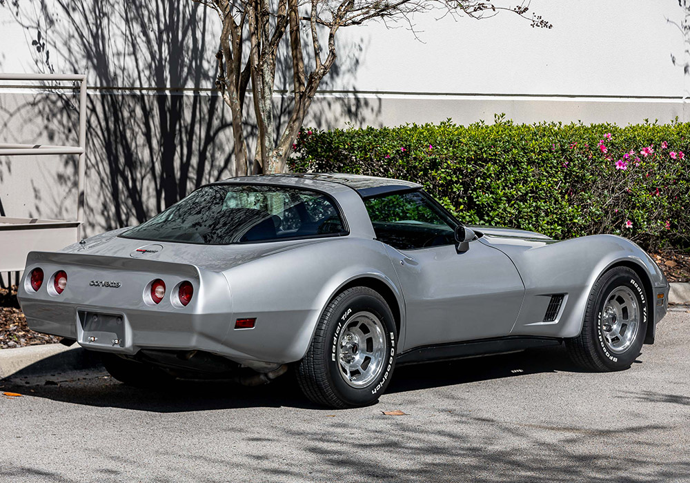 3rd Image of a 1981 CHEVROLET CORVETTE