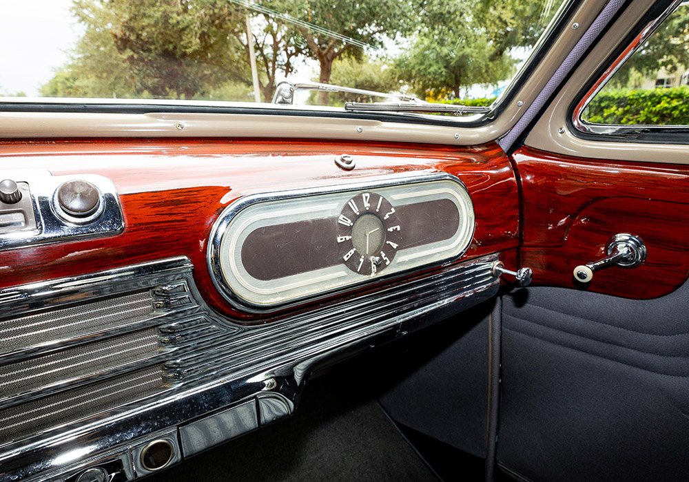 13th Image of a 1946 OLDSMOBILE 98