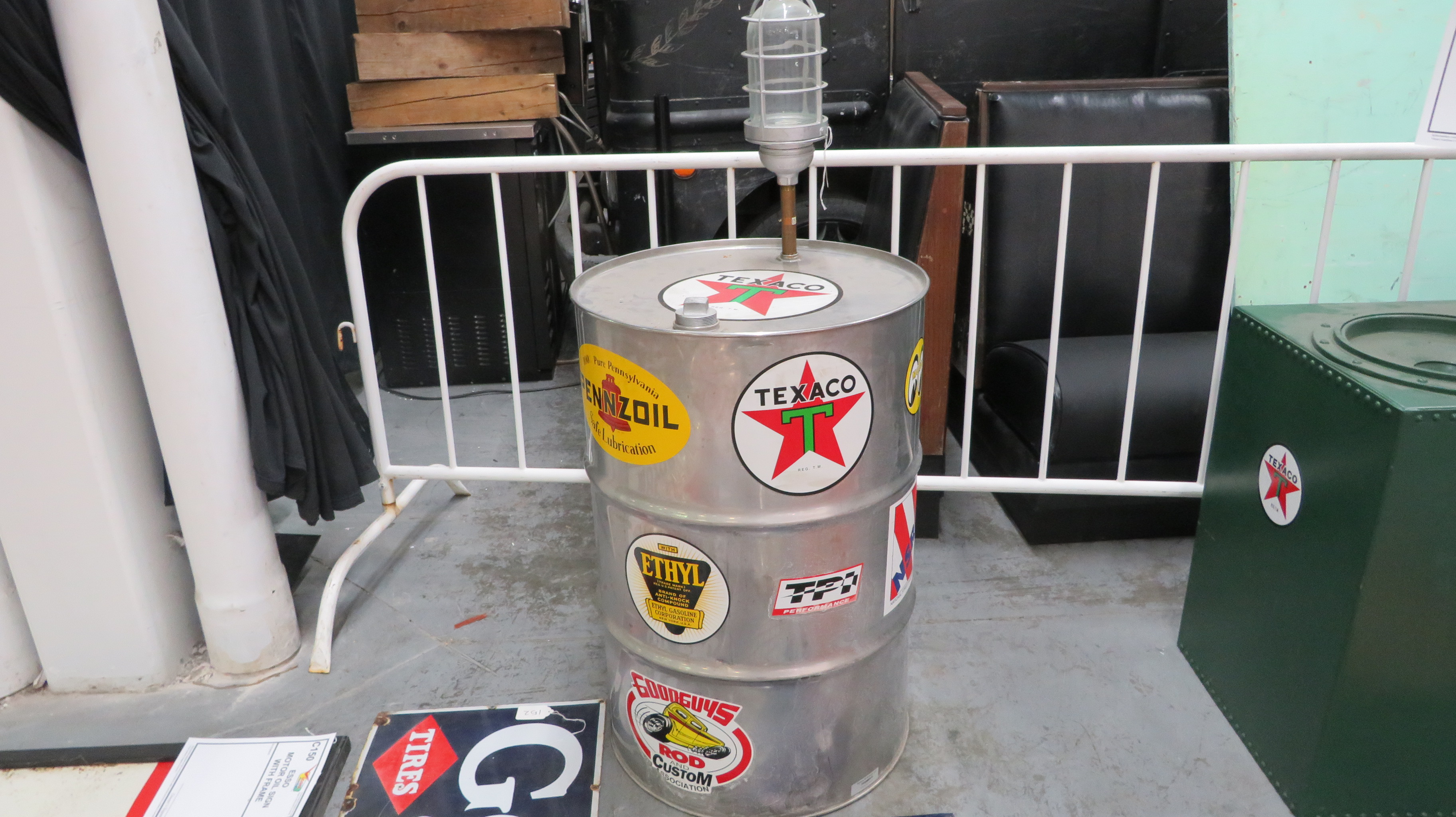 2nd Image of a N/A TEXACO LIGHT DRUM