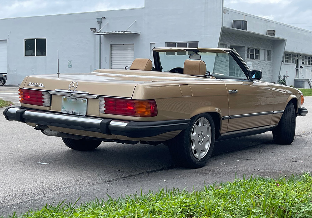 4th Image of a 1985 MERCEDES 380SL