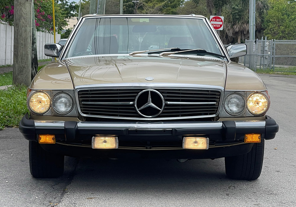 5th Image of a 1985 MERCEDES 380SL