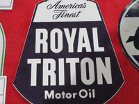 Image 1 of 1 of a N/A ROYAL TRITON MOTOR OIL