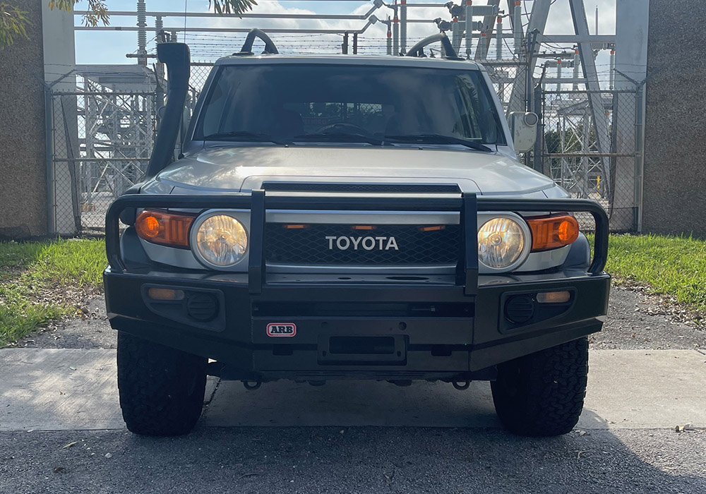 4th Image of a 2007 TOYOTA FJ CRUISER S