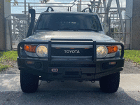 Image 5 of 35 of a 2007 TOYOTA FJ CRUISER S