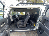 Image 11 of 35 of a 2007 TOYOTA FJ CRUISER S