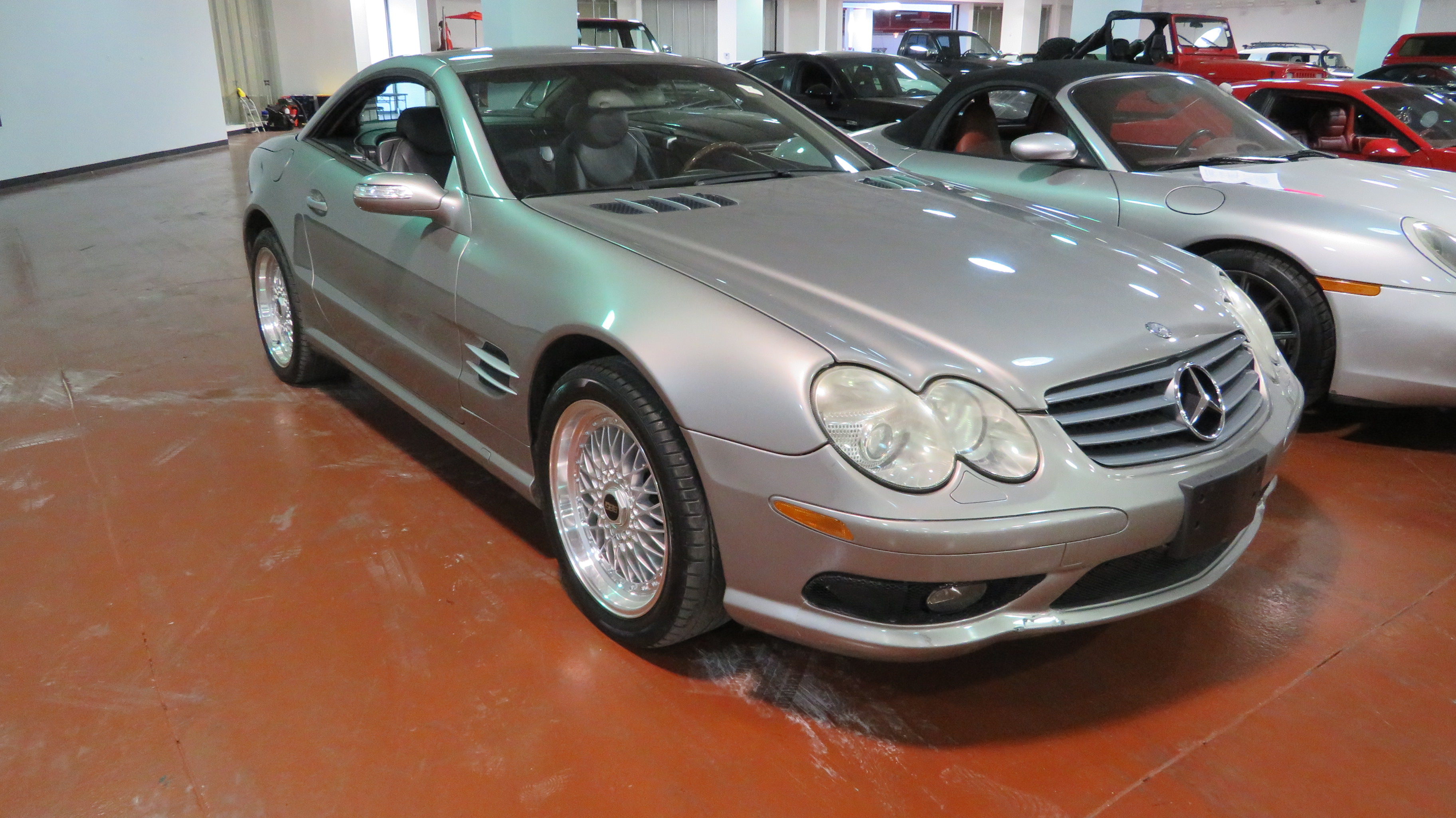 1st Image of a 2005 MERCEDES-BENZ SL-CLASS SL500