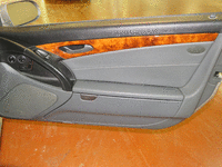 Image 9 of 11 of a 2005 MERCEDES-BENZ SL-CLASS SL500
