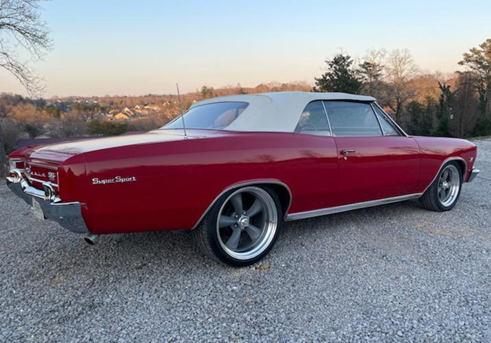 3rd Image of a 1966 CHEVROLET CHEVELLE SS TRIBUTE