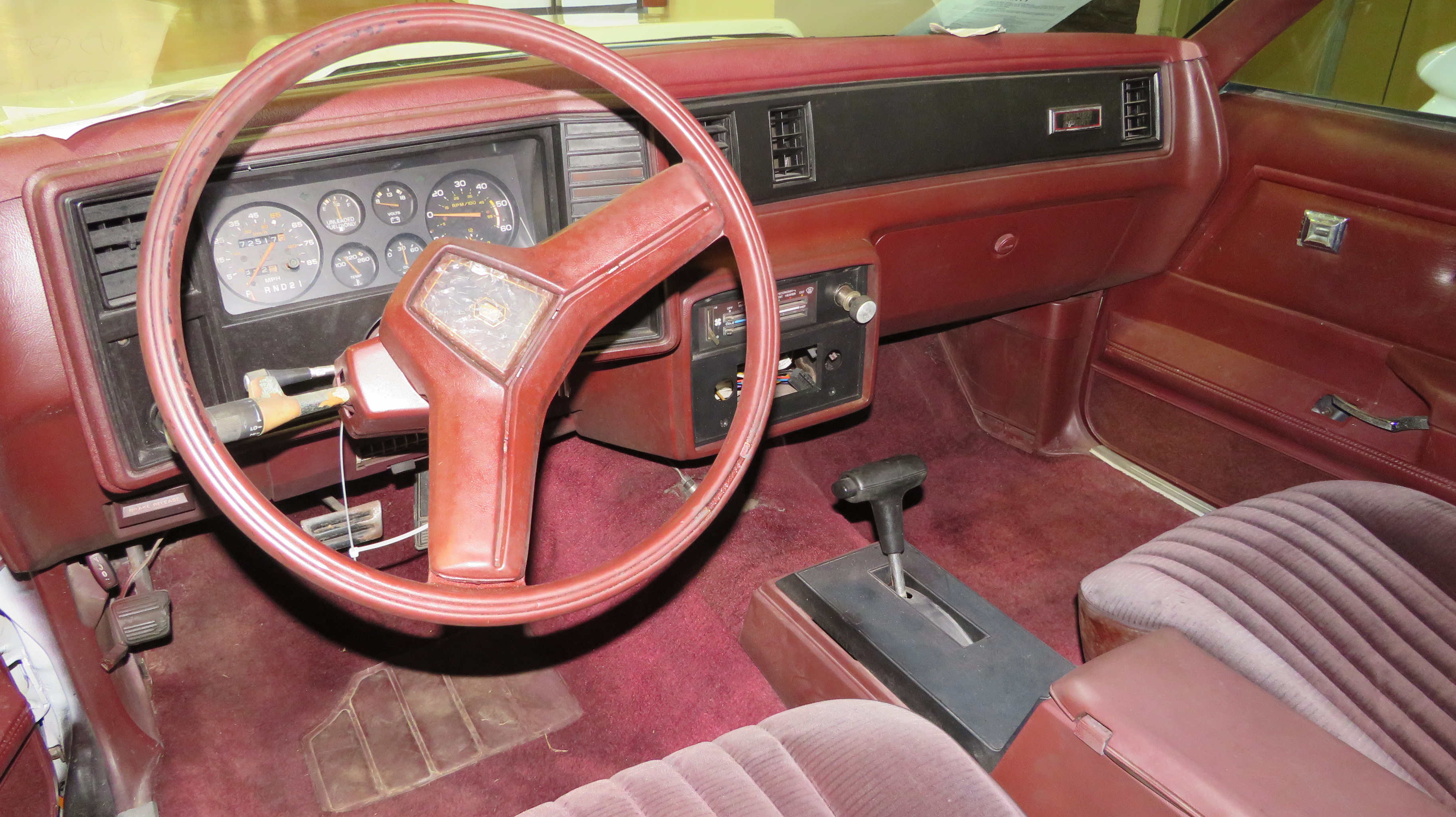 3rd Image of a 1985 CHEVROLET EL CAMINO