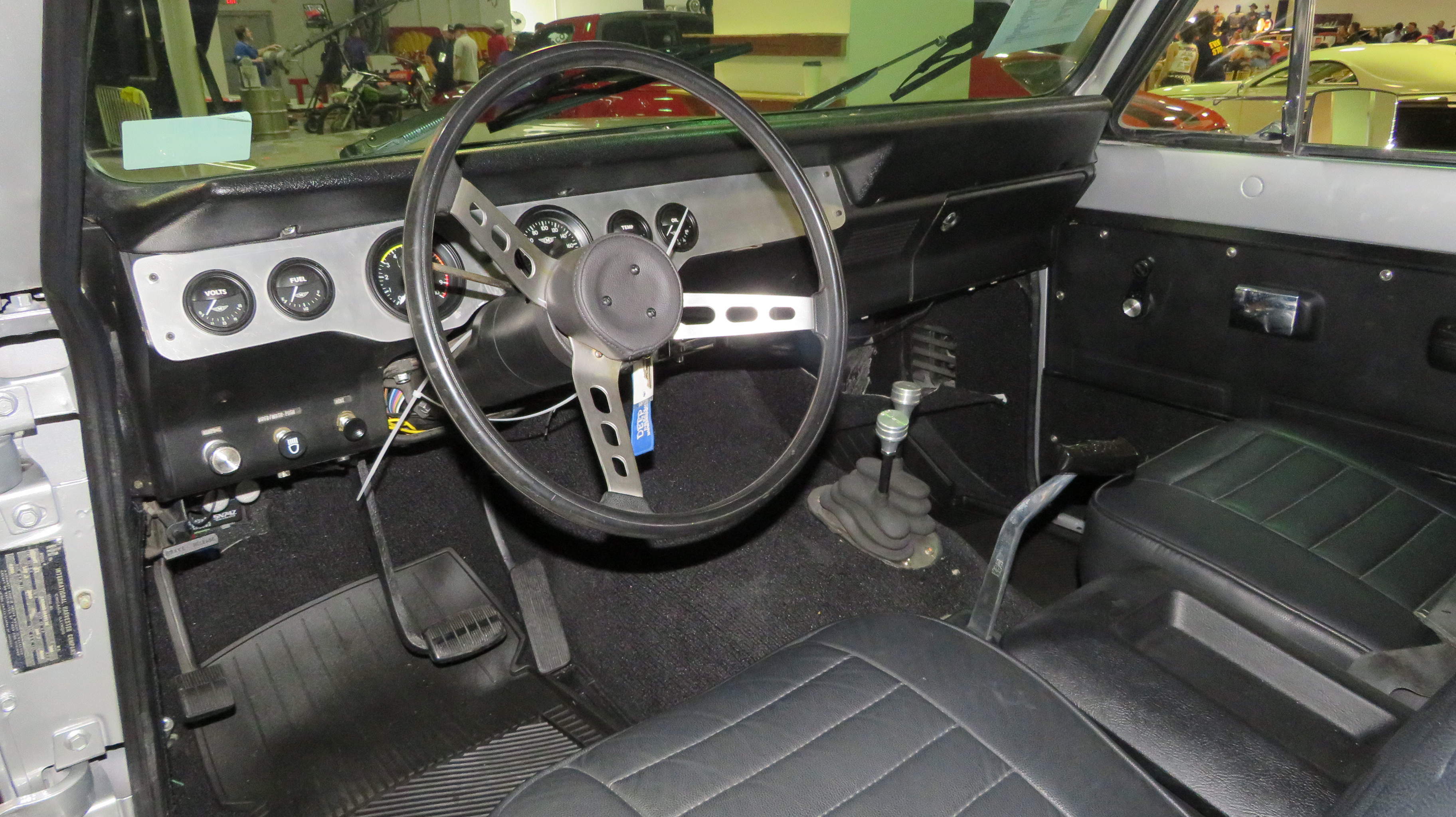 3rd Image of a 1971 INTERNATIONAL SCOUT