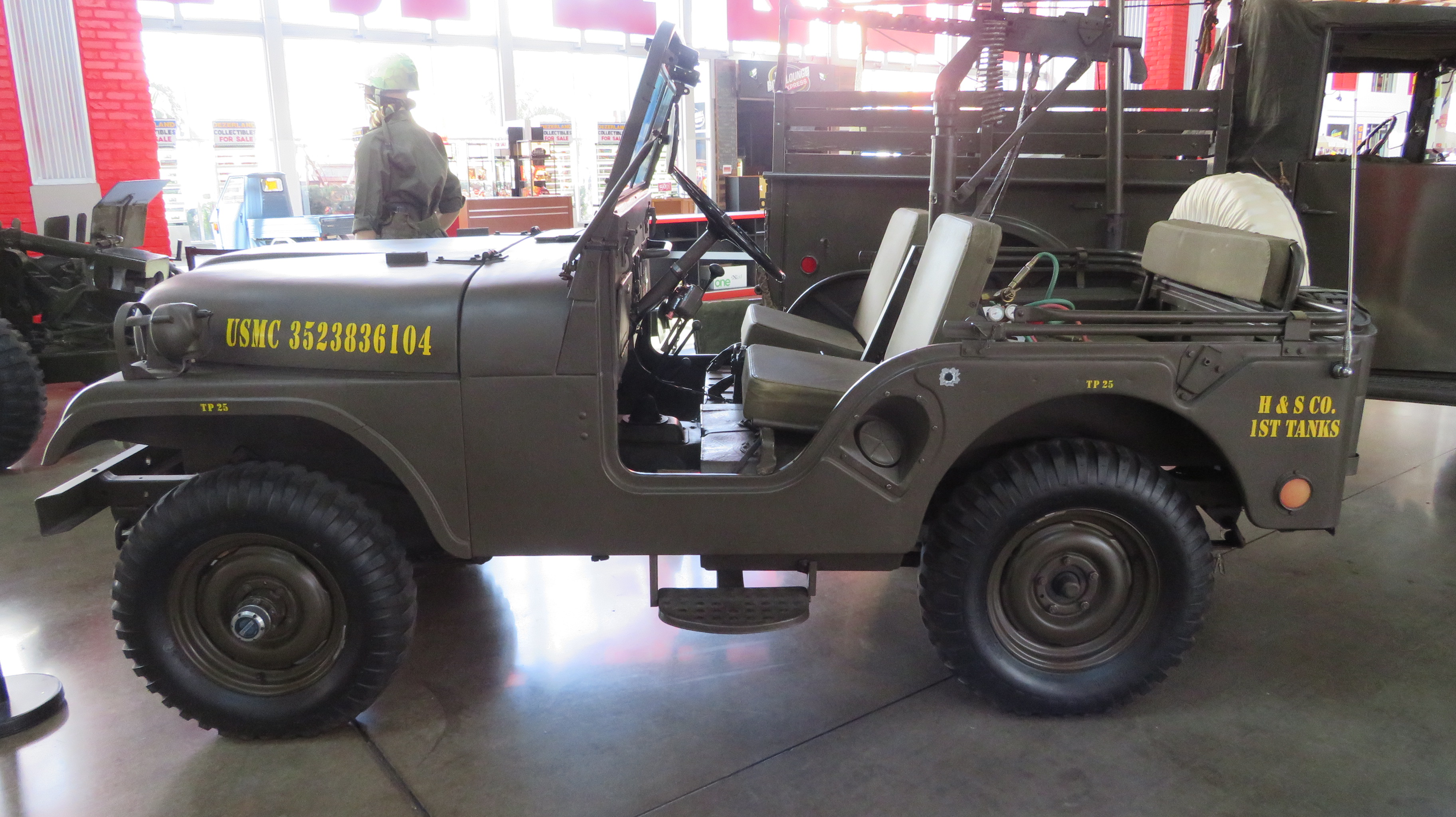 2nd Image of a 1960 WILLYS MILITARY JEEP