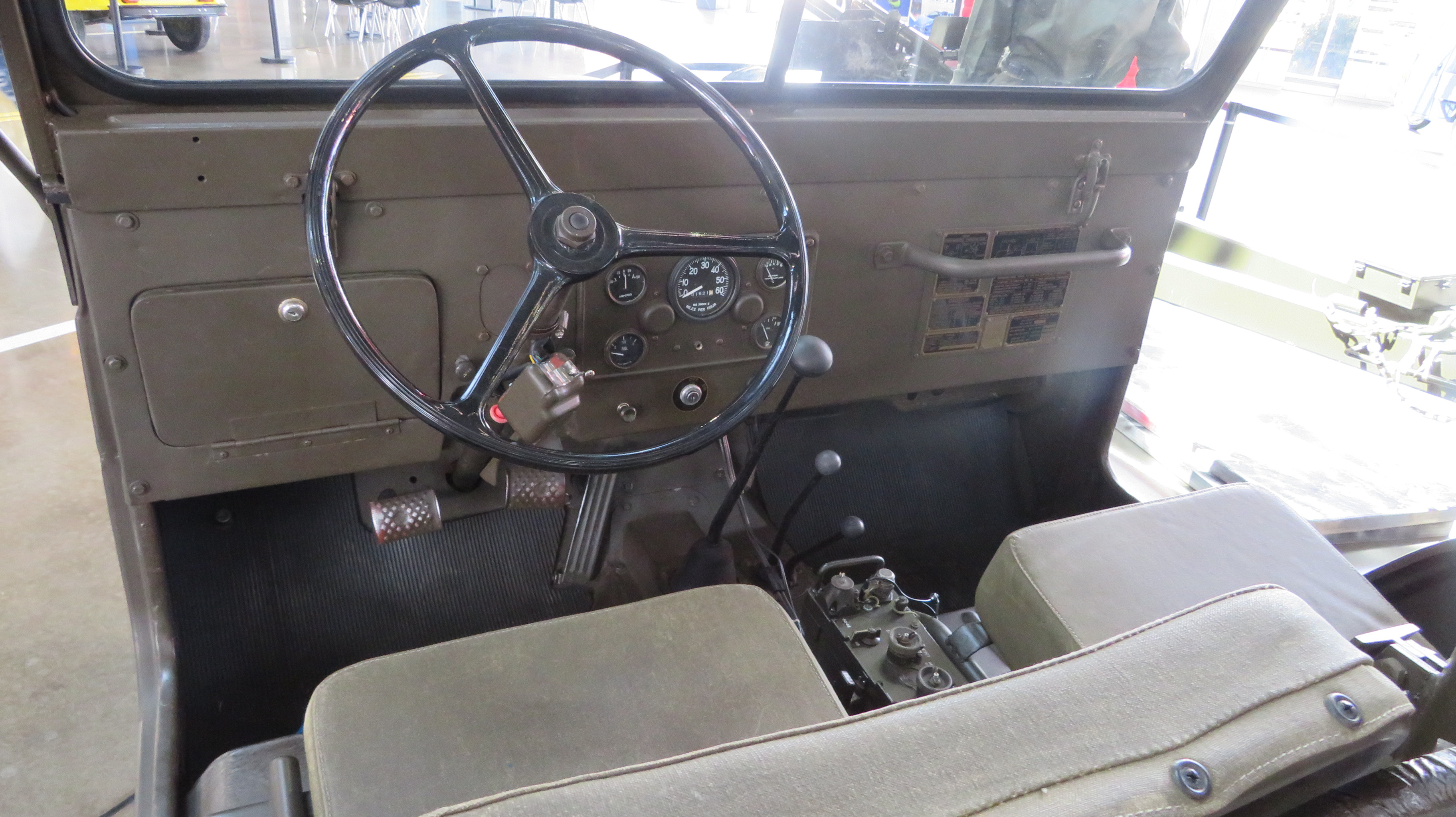 3rd Image of a 1960 WILLYS MILITARY JEEP