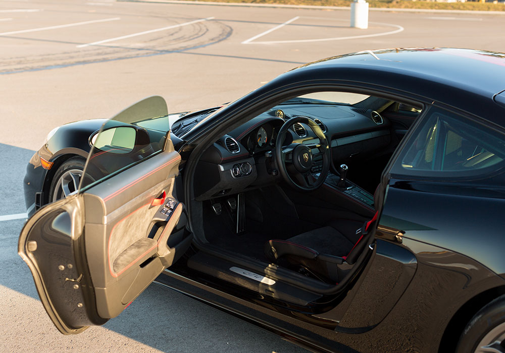 30th Image of a 2021 PORSCHE 718 CAYMAN GT4