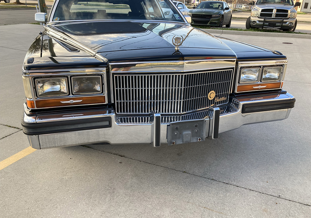 5th Image of a 1989 CADILLAC BROUGHAM