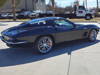 Image 8 of 21 of a 2008 CHEVROLET CORVETTE