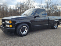 Image 2 of 17 of a 1998 CHEVROLET C1500