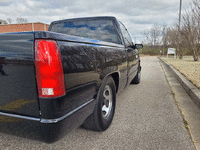 Image 6 of 17 of a 1998 CHEVROLET C1500