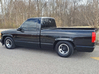 Image 7 of 17 of a 1998 CHEVROLET C1500