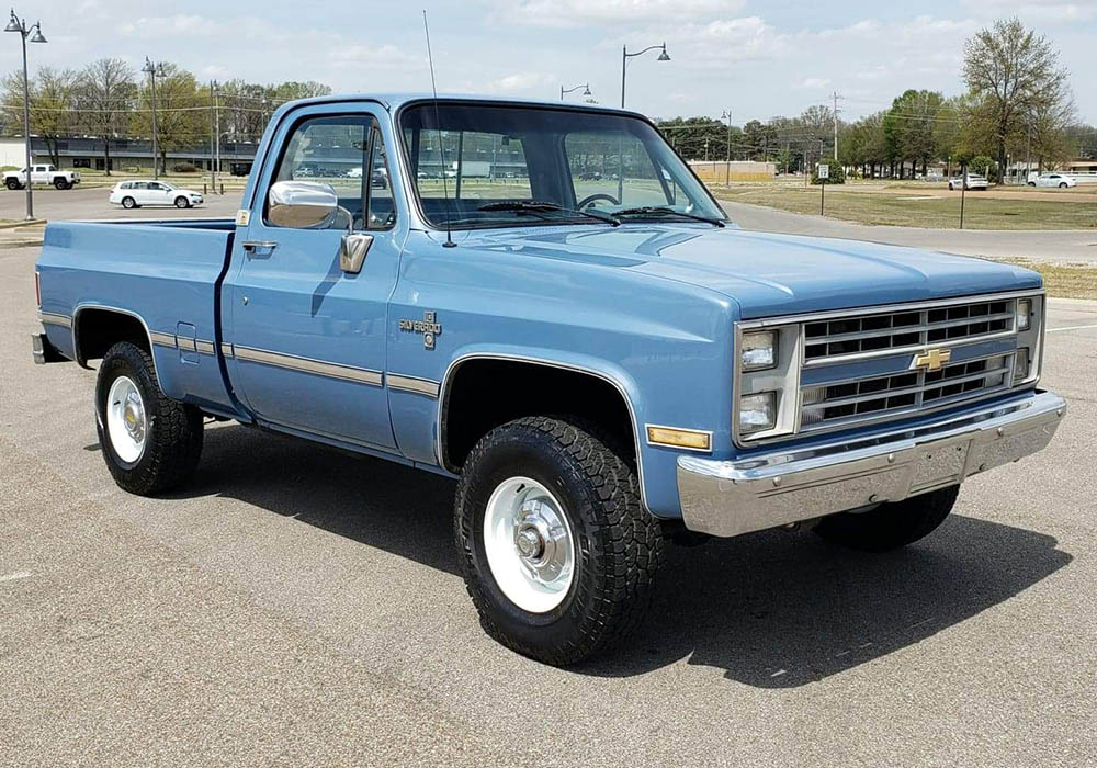 1st Image of a 1987 CHEVROLET V10