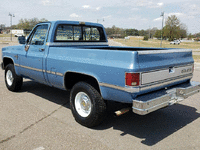 Image 4 of 9 of a 1987 CHEVROLET V10