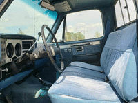 Image 7 of 9 of a 1987 CHEVROLET V10