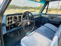 Image 8 of 9 of a 1987 CHEVROLET V10