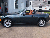 Image 3 of 9 of a 2006 MAZDA MX5 MIATA