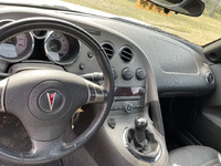 Image 6 of 10 of a 2006 PONTIAC SOLSTICE