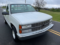 Image 2 of 24 of a 1991 CHEVROLET C1500