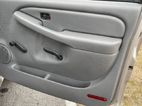 Image 12 of 15 of a 2006 CHEVROLET SILVERADO 1500