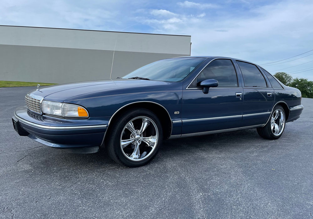 3rd Image of a 1994 CHEVROLET CAPRICE CLASSIC