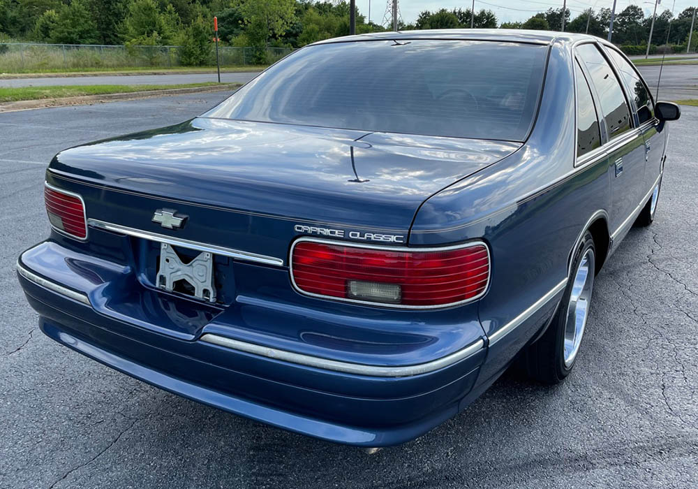 5th Image of a 1994 CHEVROLET CAPRICE CLASSIC