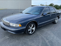 Image 3 of 25 of a 1994 CHEVROLET CAPRICE CLASSIC