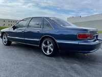 Image 5 of 25 of a 1994 CHEVROLET CAPRICE CLASSIC