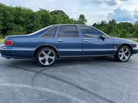 Image 7 of 25 of a 1994 CHEVROLET CAPRICE CLASSIC