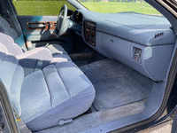 Image 15 of 25 of a 1994 CHEVROLET CAPRICE CLASSIC