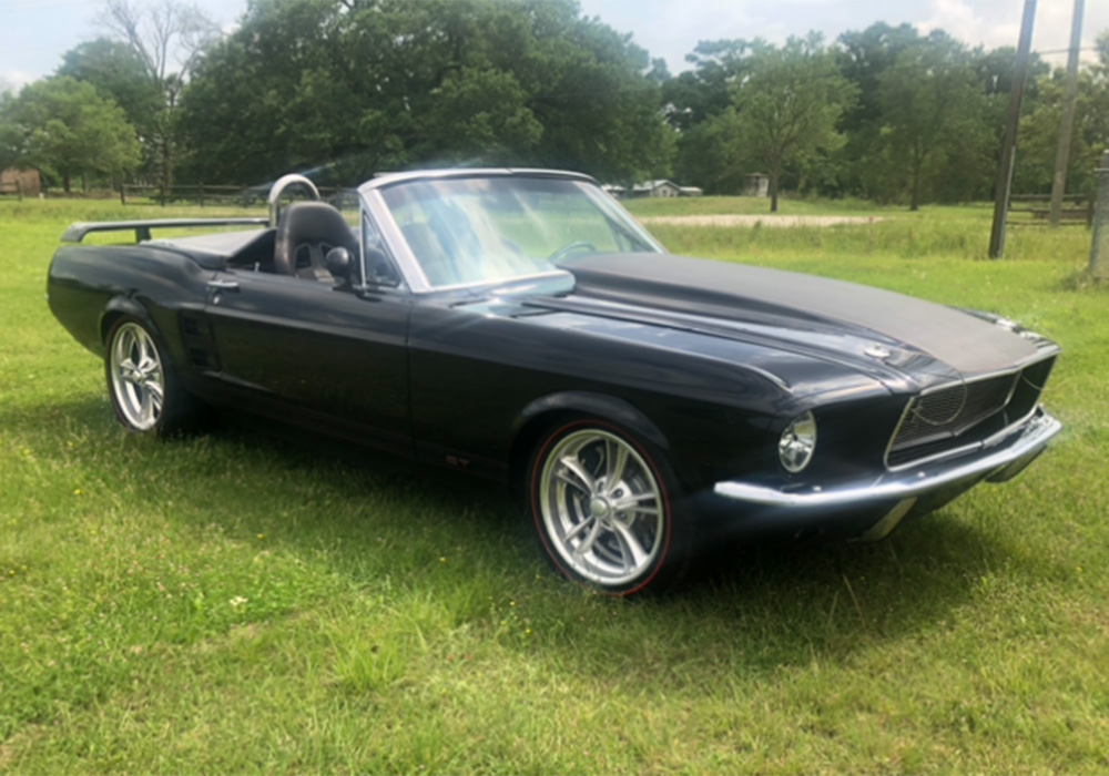 2nd Image of a 1967 FORD MUSTANG